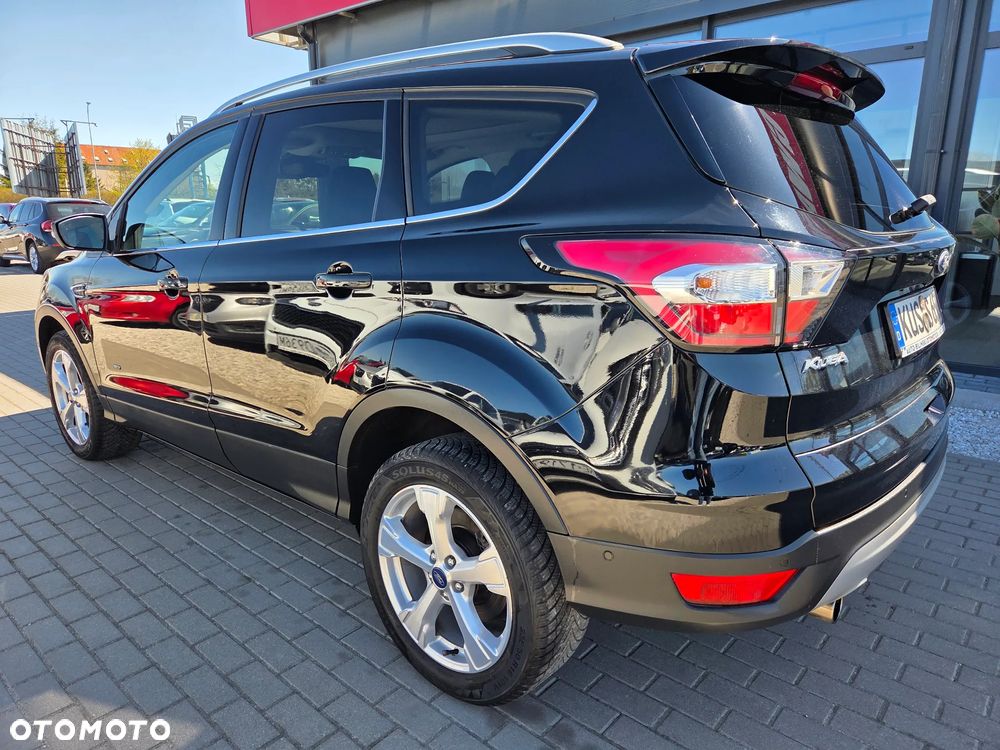 Ford Kuga 1.5 EcoBoost 4x4 Business Edition - 4