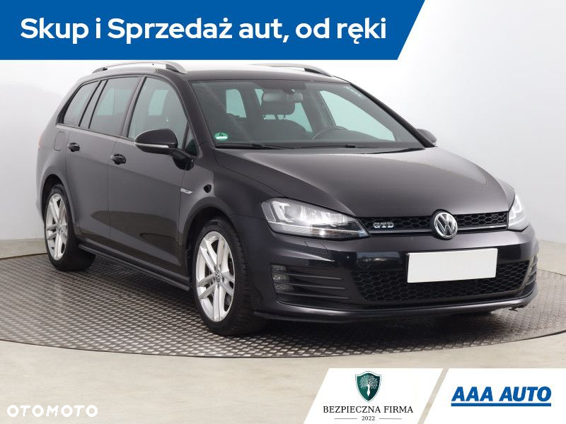 Volkswagen Golf - 2