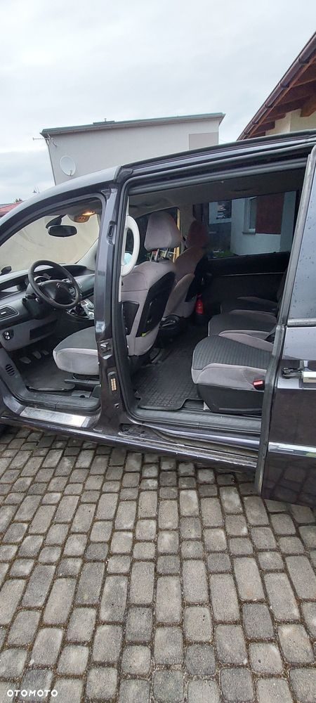 Citroën C8 - 6
