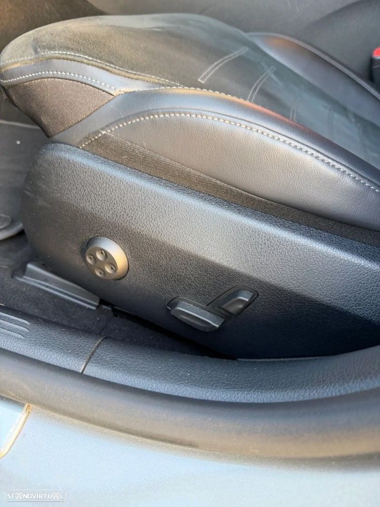 Mercedes-Benz C 300 e AMG Line - 22