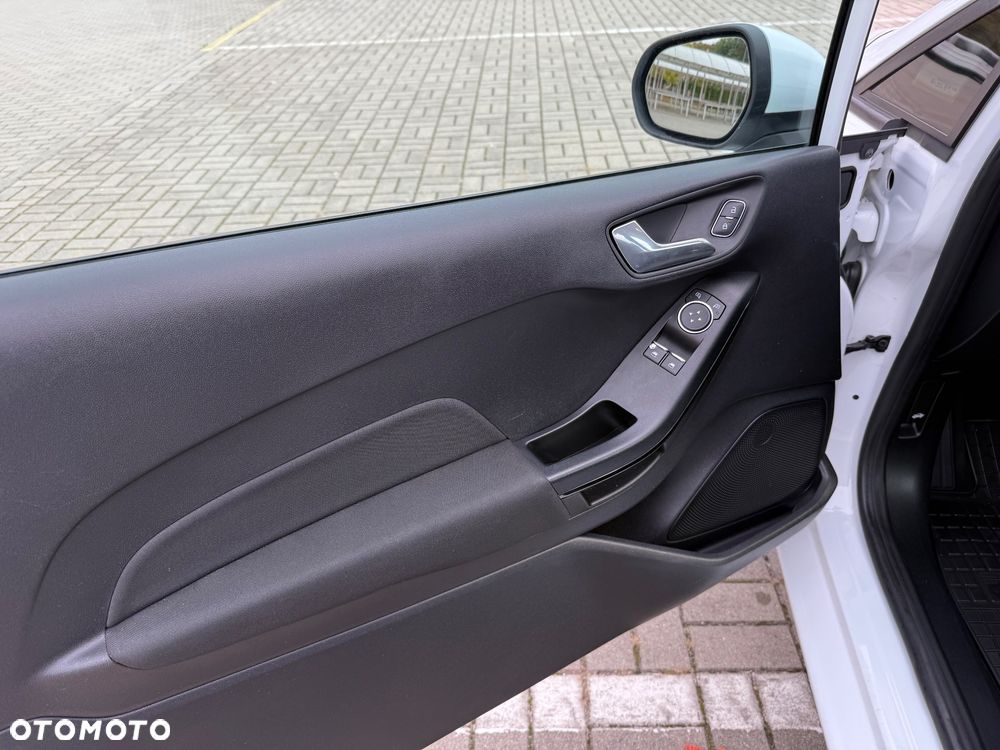 Ford Fiesta 1.1 S&S TREND - 12