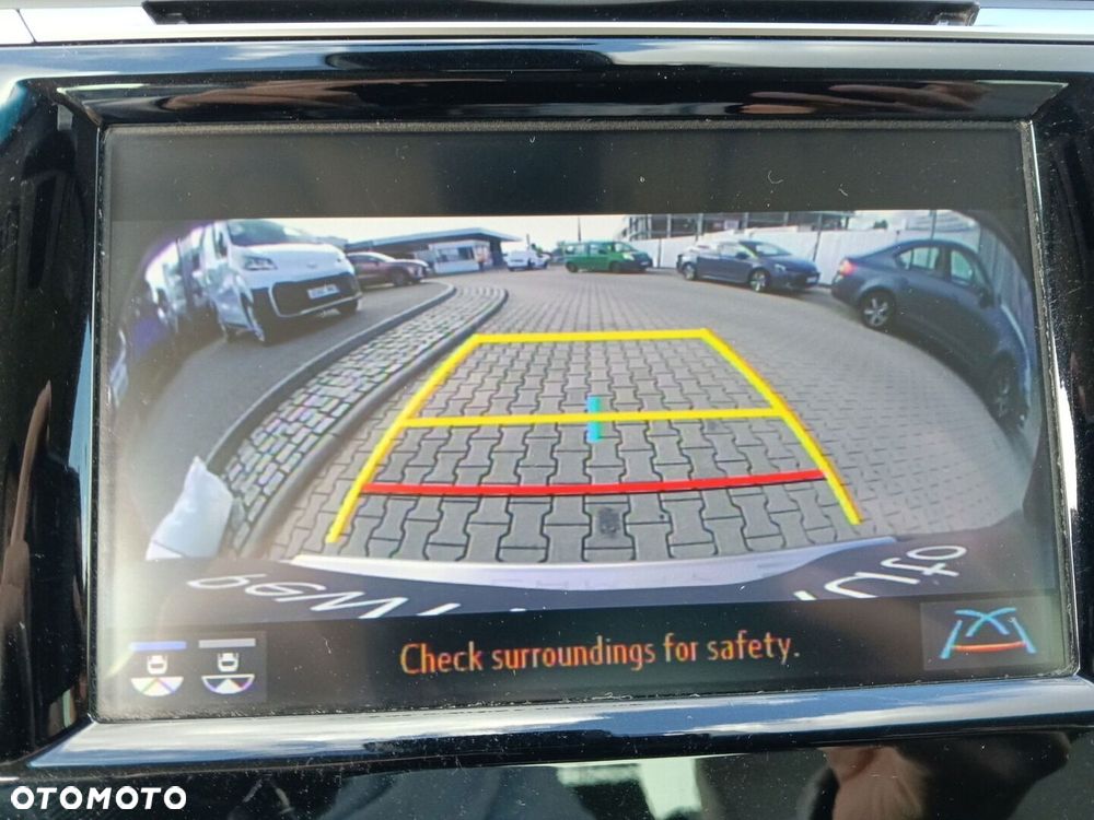 Toyota Camry 2.5 Hybrid Comfort CVT - 23