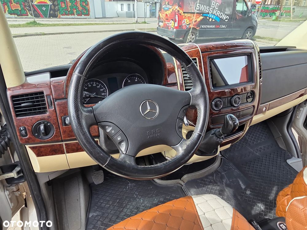 Mercedes-Benz Sprinter - 23