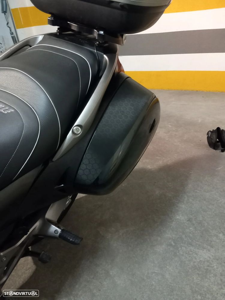 Honda Deauville NT 700 VA - 17