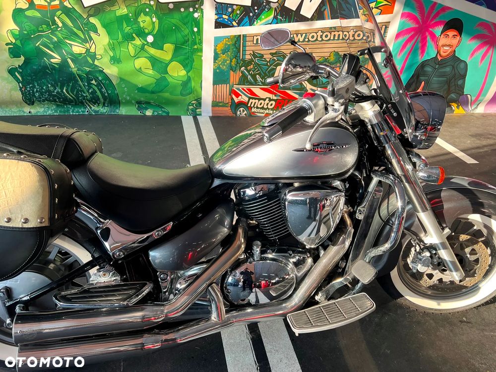 Suzuki Intruder - 8