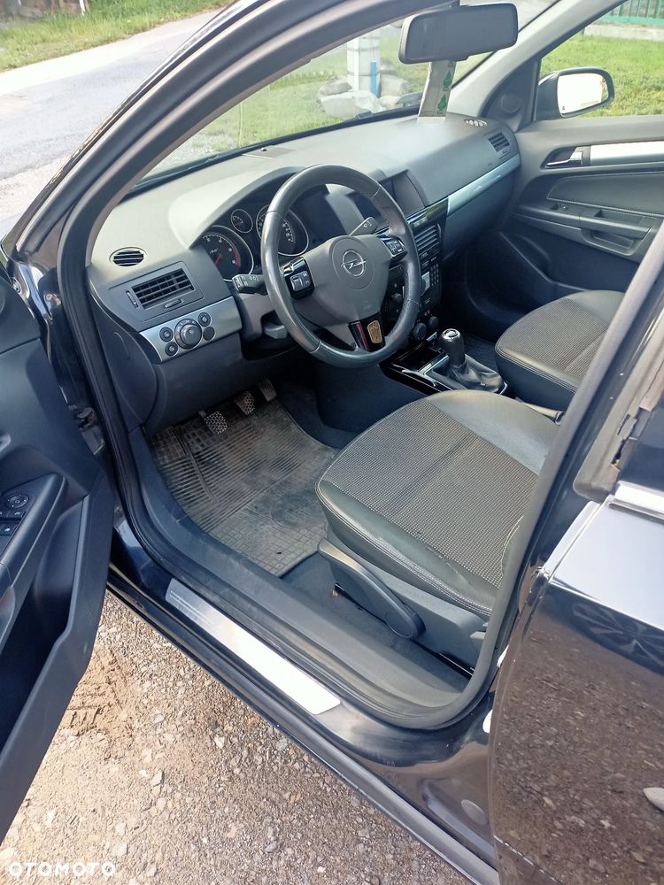 Opel Astra 1.9 CDTI DPF Innovation 110 Jahre - 5