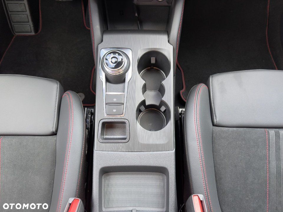 Ford Kuga - 21
