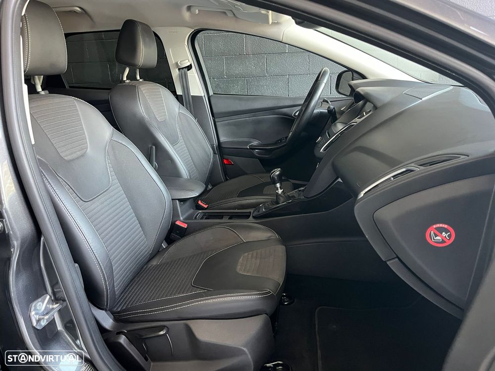 Ford Focus SW 1.5 TDCi Titanium - 11