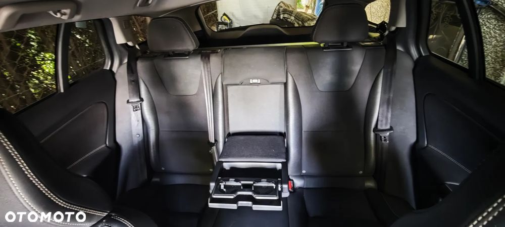 Volvo V60 D3 R-Design - 10
