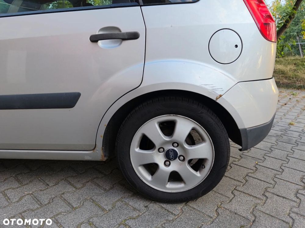 Ford Fiesta - 8