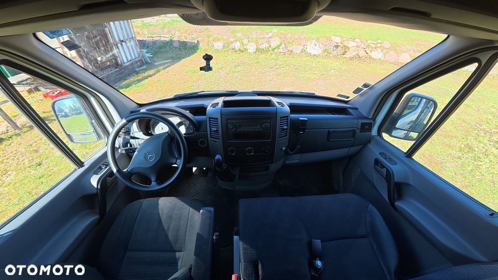 Mercedes-Benz Sprinter - 20