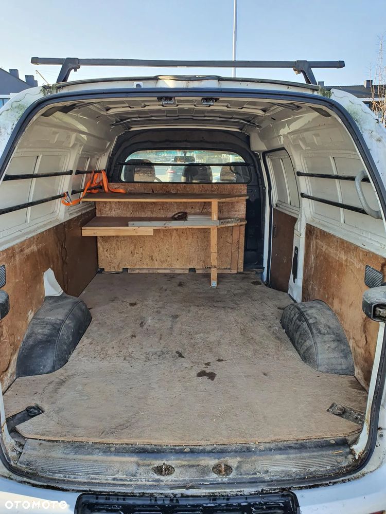 Hyundai H-1 / C12 - 13