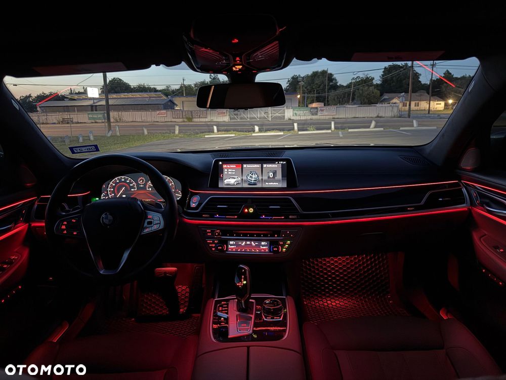 BMW Seria 7 - 15