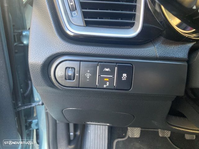 Kia Ceed 1.6 CRDi ECO-Dynamics+ (48V Mild-Hybrid) Platinum Edition - 22