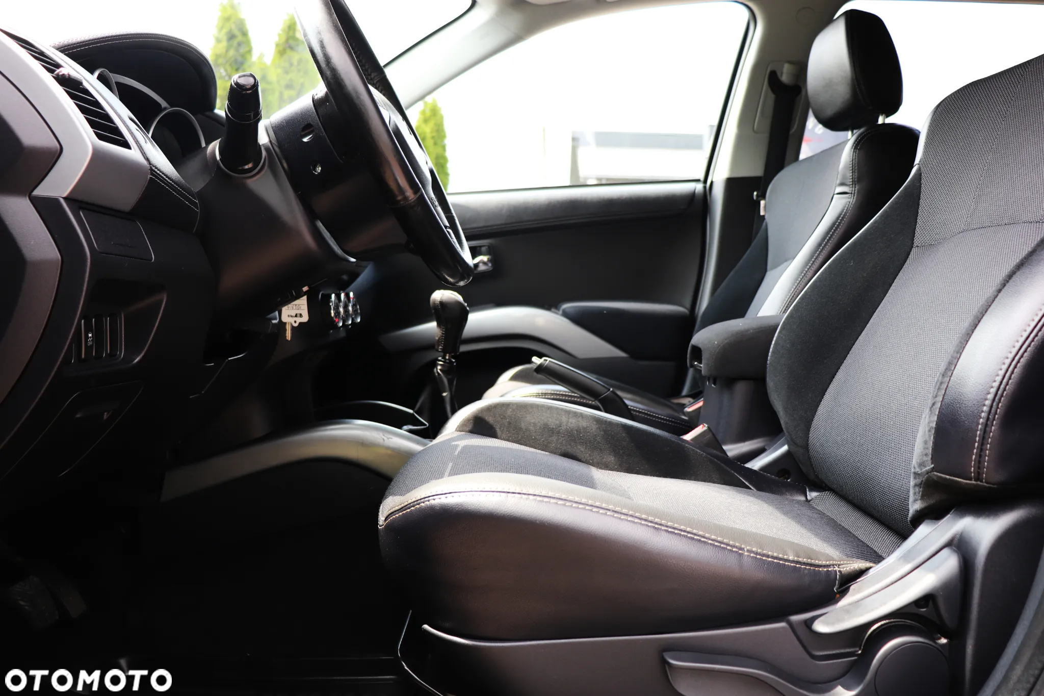 Mitsubishi Outlander 2.0 Intense 2WD - 19