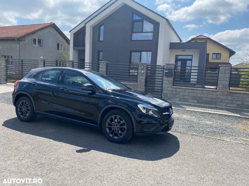 Mercedes-Benz GLA 200 d Urban - 2