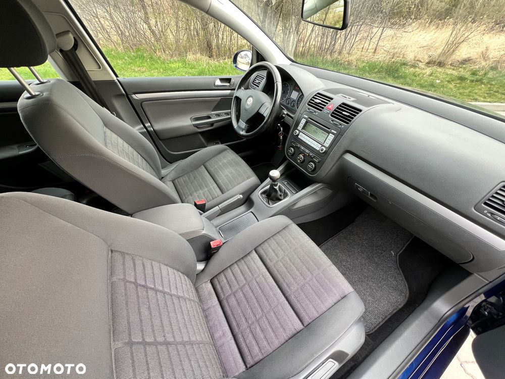 Volkswagen Golf 1.6 FSI Tour Edition - 8