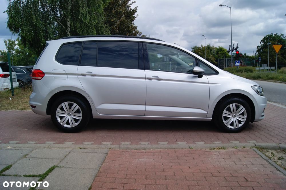 Volkswagen Touran 2.0 TDI SCR DSG Comfortline - 3