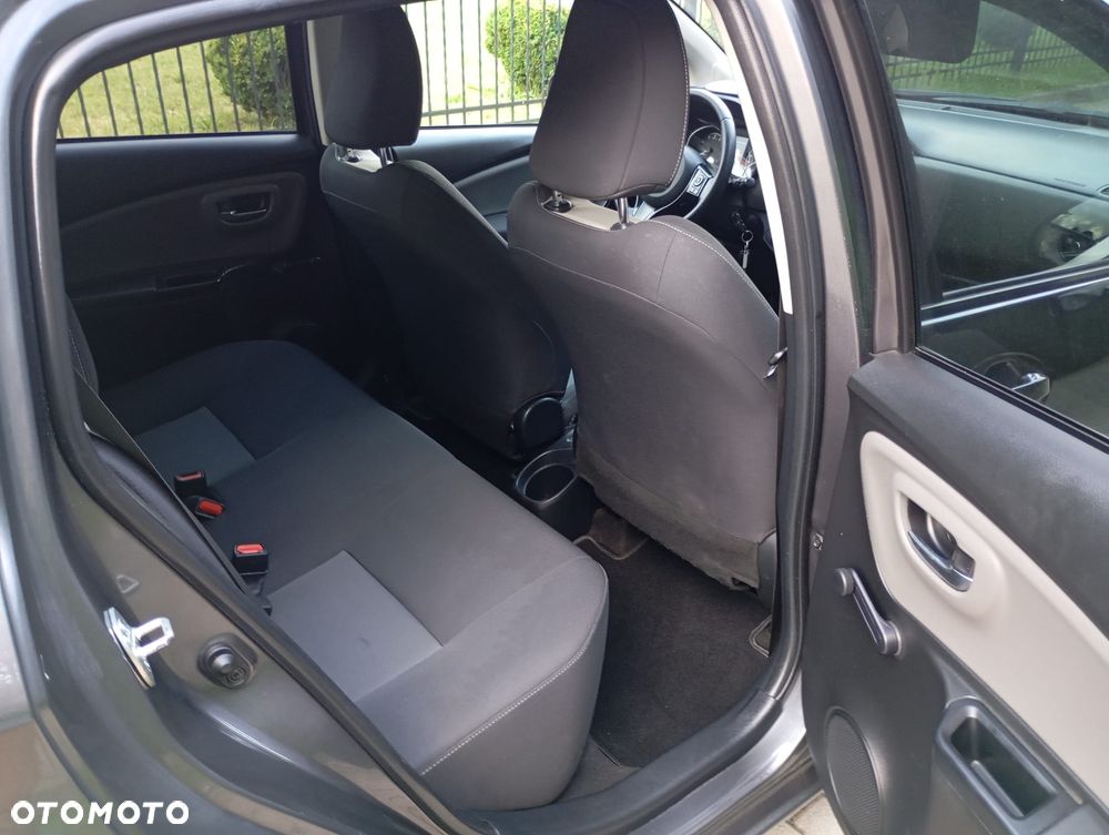Toyota Yaris 1.0 Premium - 10