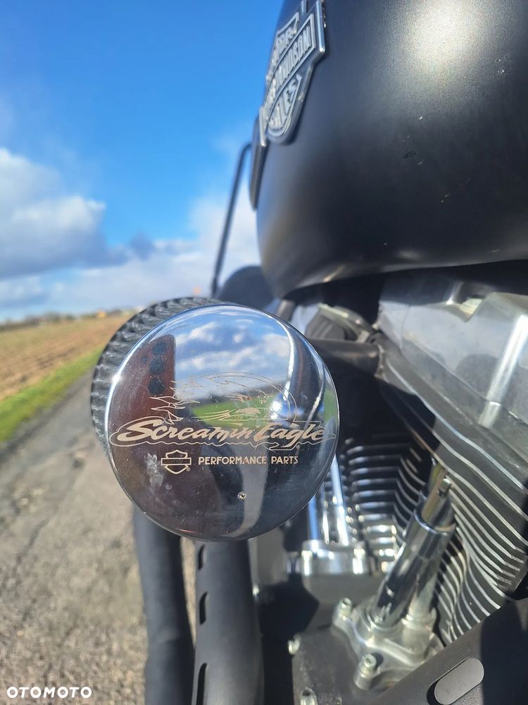 Harley-Davidson Dyna Fat Bob - 11