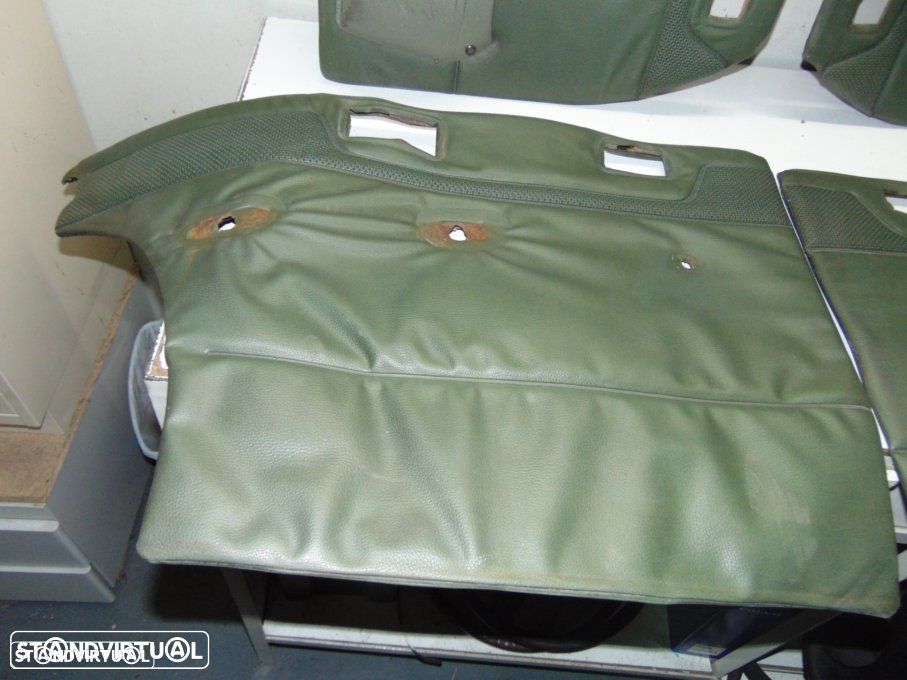 Mercedes W115 - quartelas das portas - 5