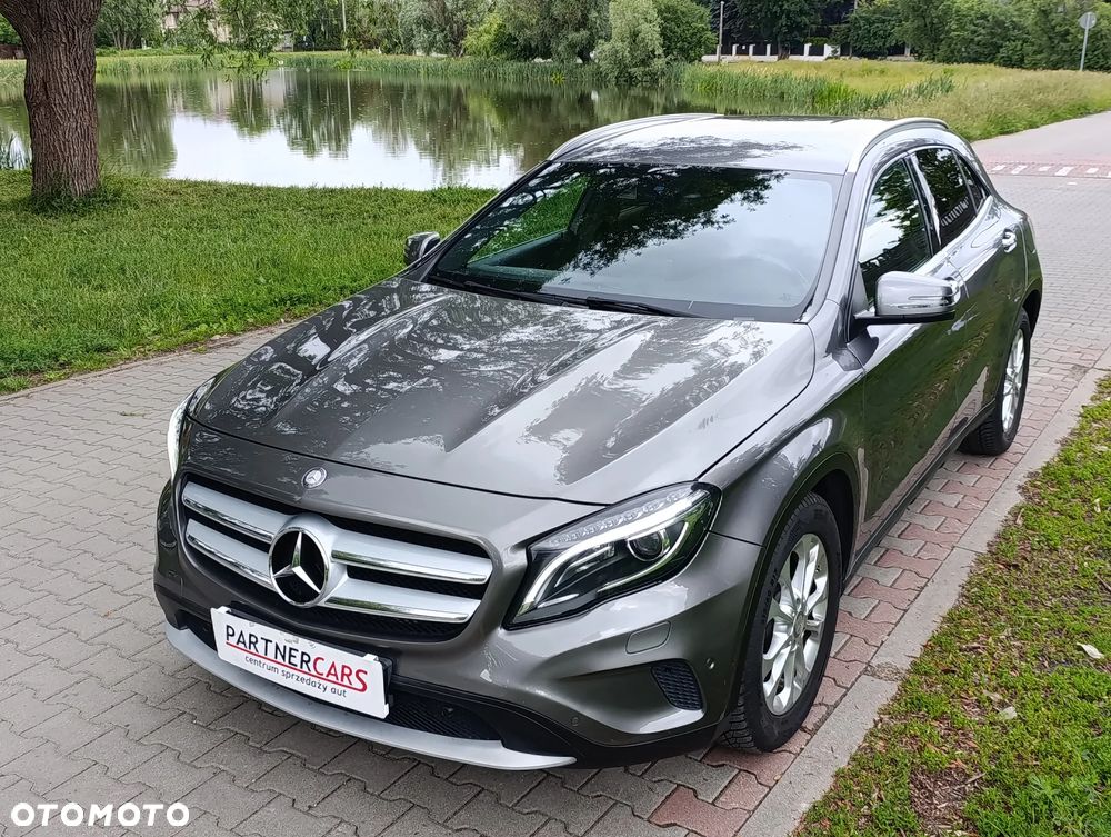 Mercedes-Benz GLA 220 d 4Matic 7G-DCT - 1