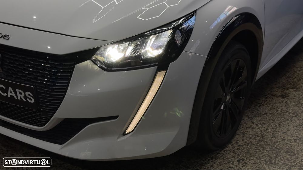 Peugeot e-208 Allure Pack - 12