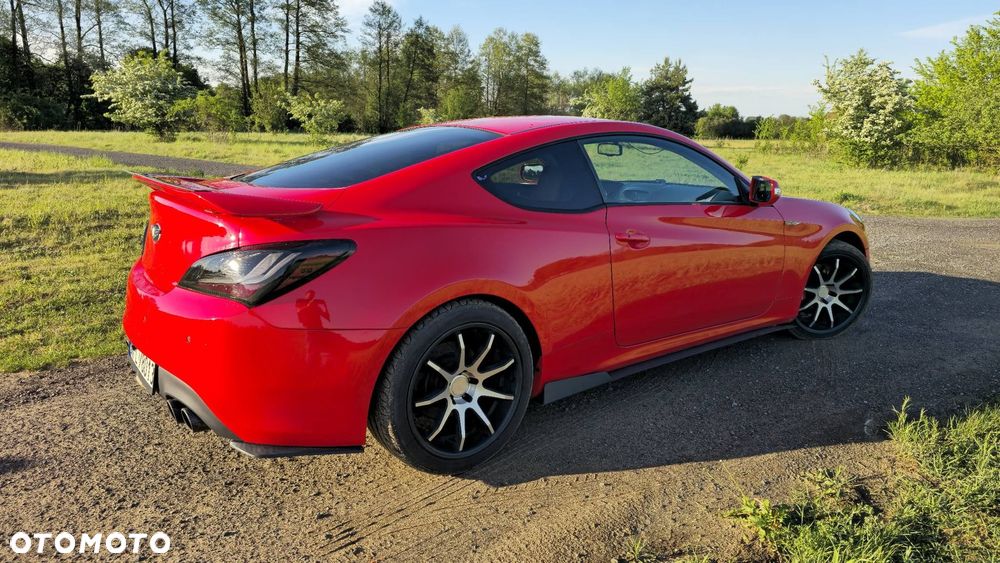 Hyundai Genesis Coupe 2.0 TCI Premium - 6