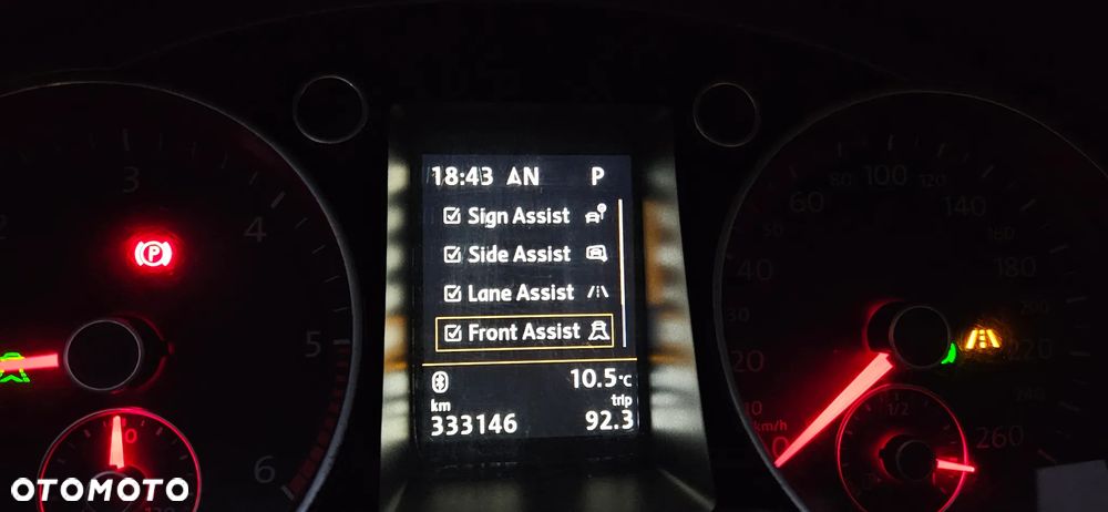 Volkswagen Passat Variant 2.0 TDI DSG BlueMotion Technology Comfortline - 12