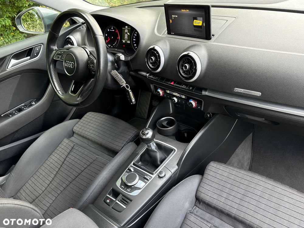 Audi A3 Sportback 2.0 TDI sport - 14
