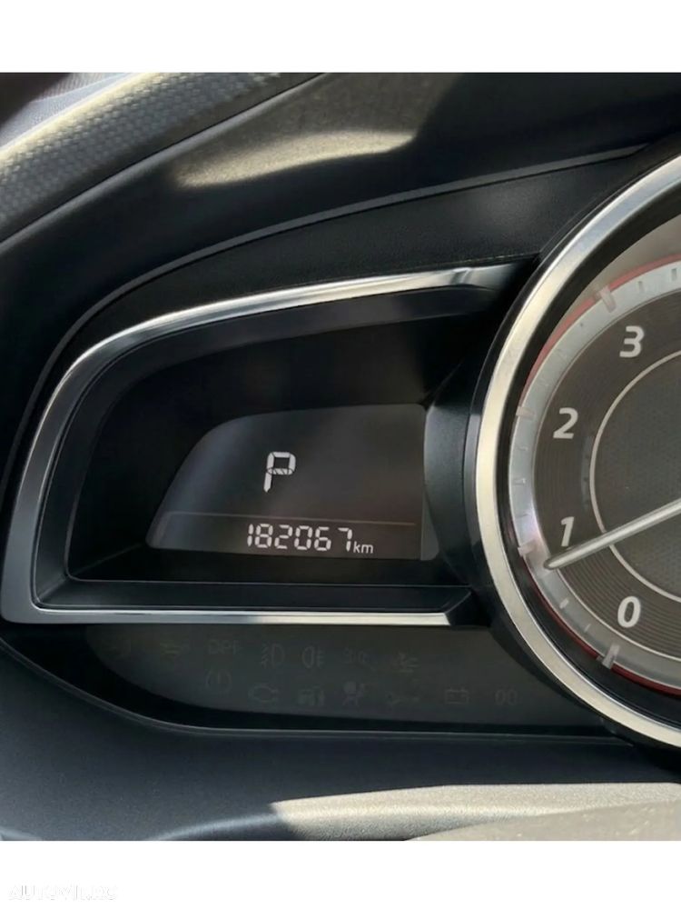 Mazda 3 SKYACTIV-D 150 Automatik Sports-Line - 17