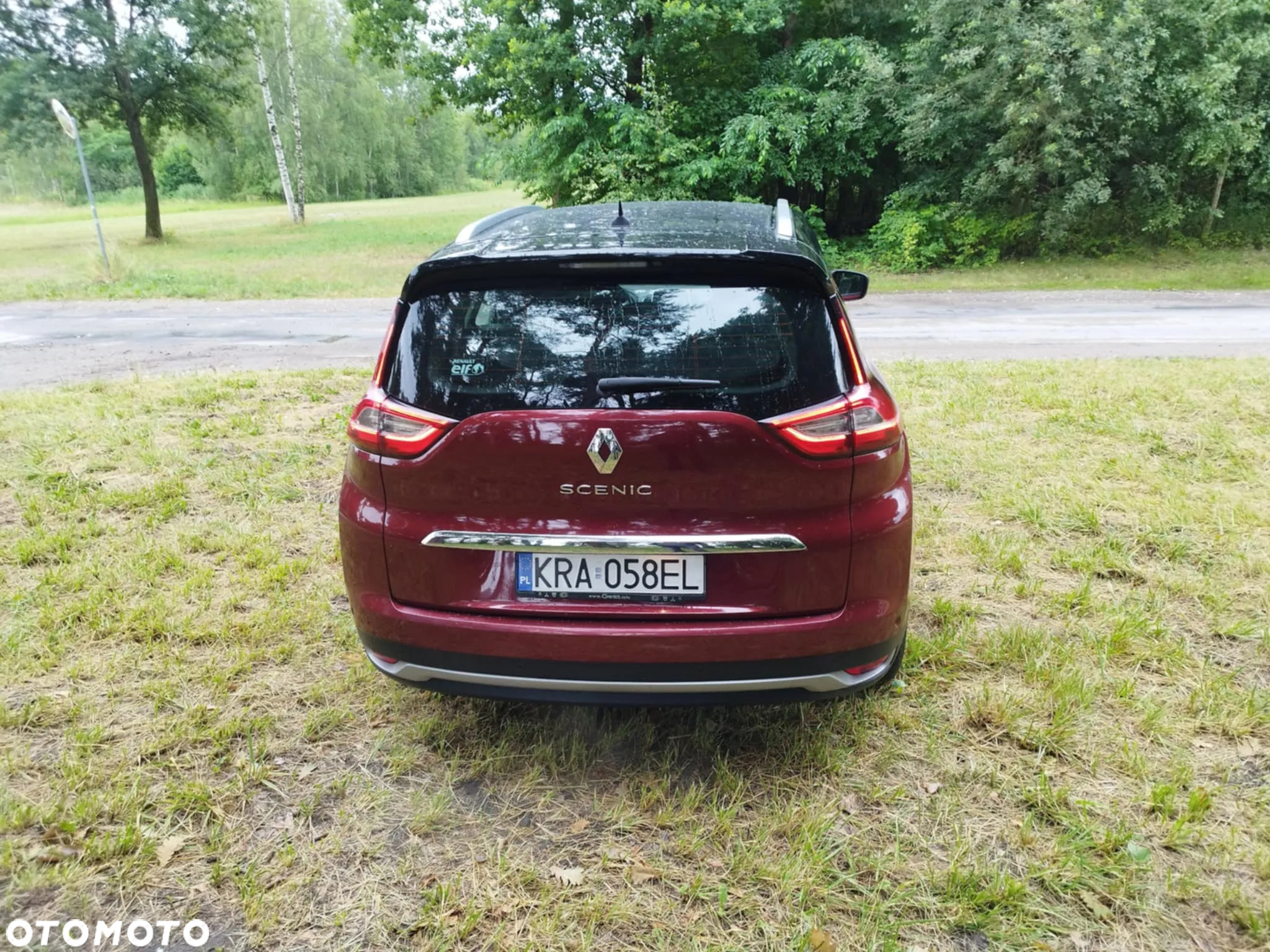 Renault Grand Scenic ENERGY TCe 130 S&S Paris - 3