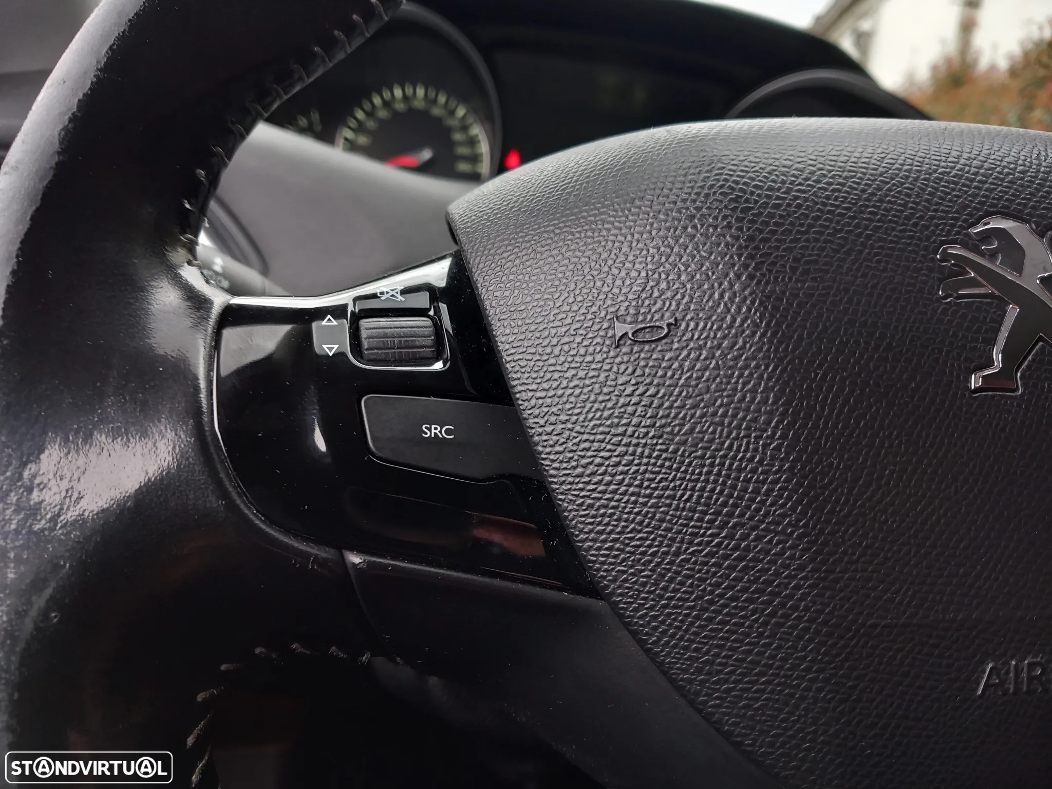 Peugeot 308 SW BlueHDi 150 EAT6 Stop & Start Allure - 21