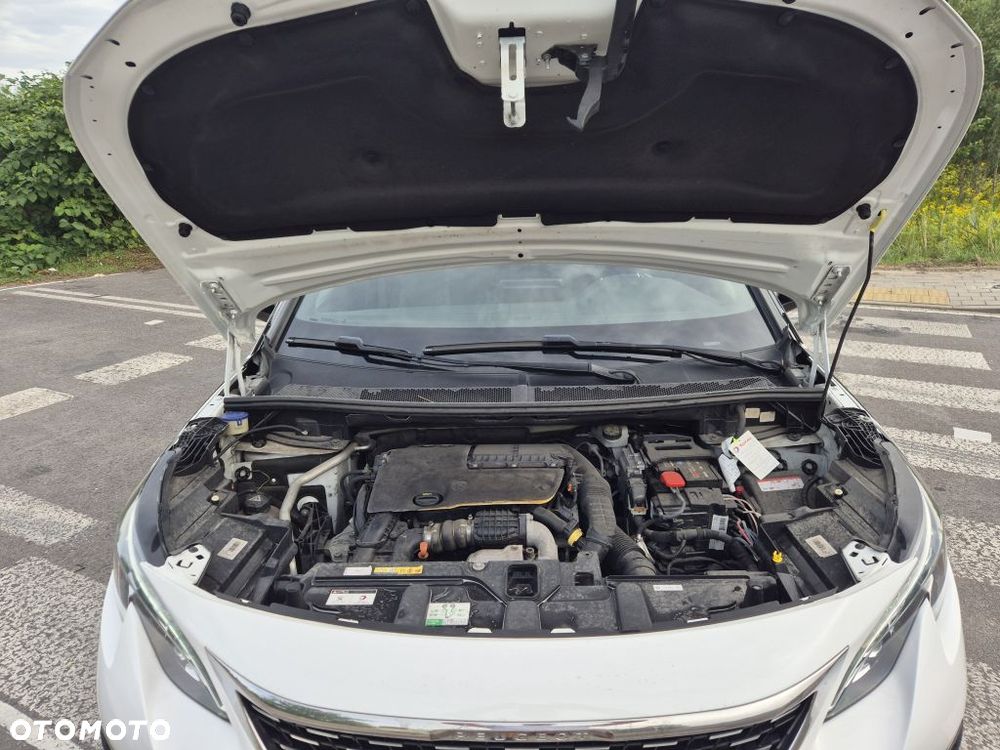 Peugeot 5008 - 10