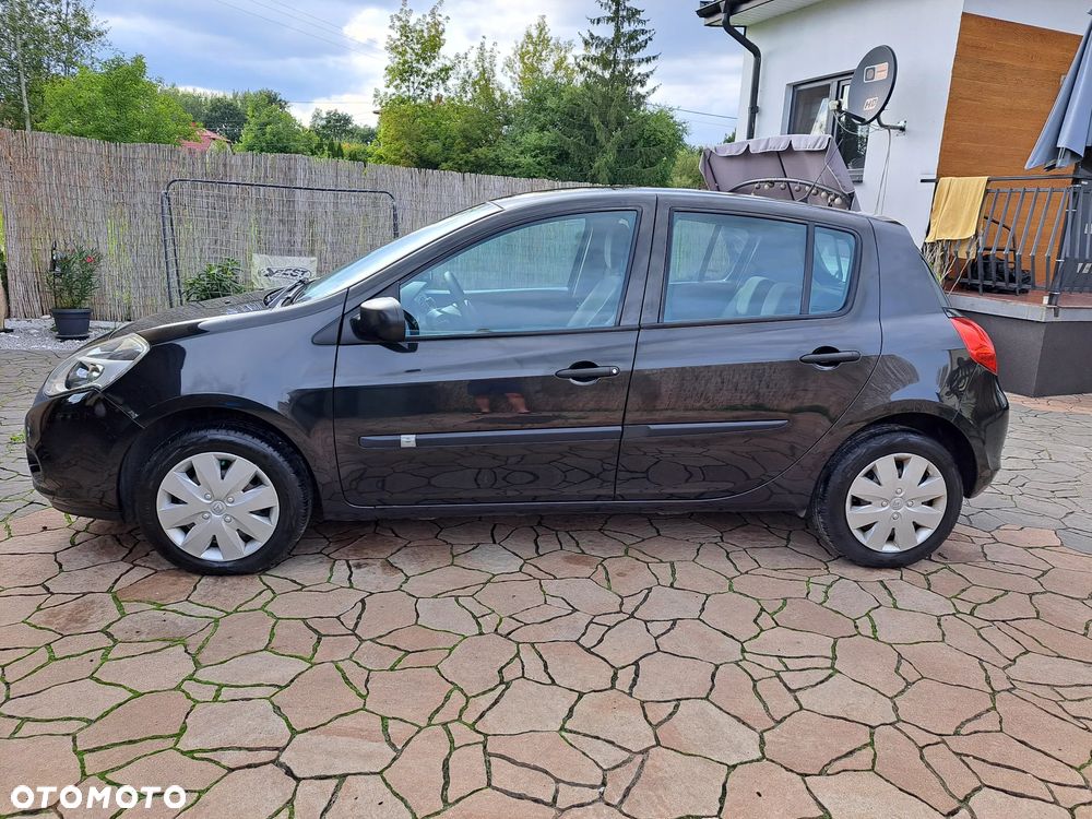 Renault Clio 1.2 16V Authentique - 8
