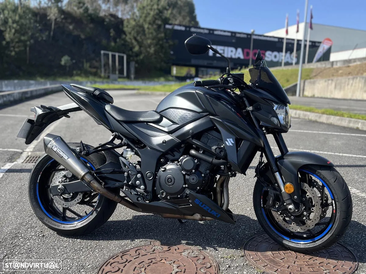 Suzuki GSX GSX 750 F - 4
