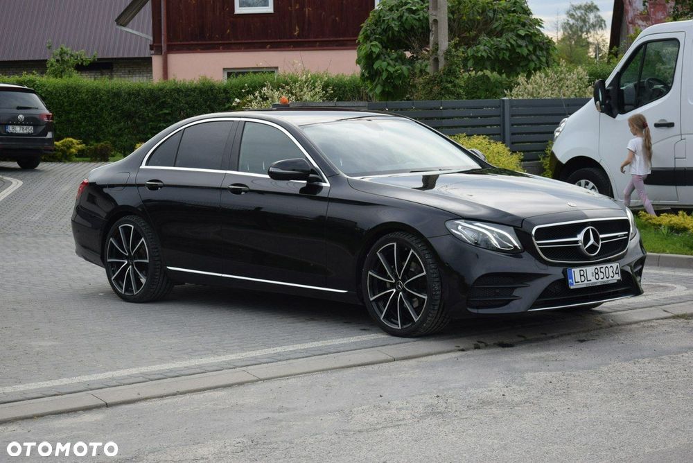 Mercedes-Benz Klasa E 200 d T 9G-TRONIC AMG Line - 1