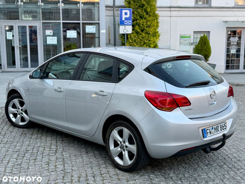 Opel Astra 1.6 Innovation - 5