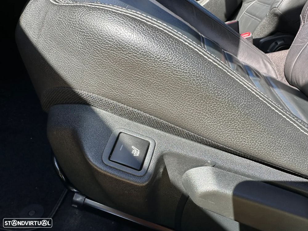 Peugeot 108 1.2 PureTech Top! Allure - 10