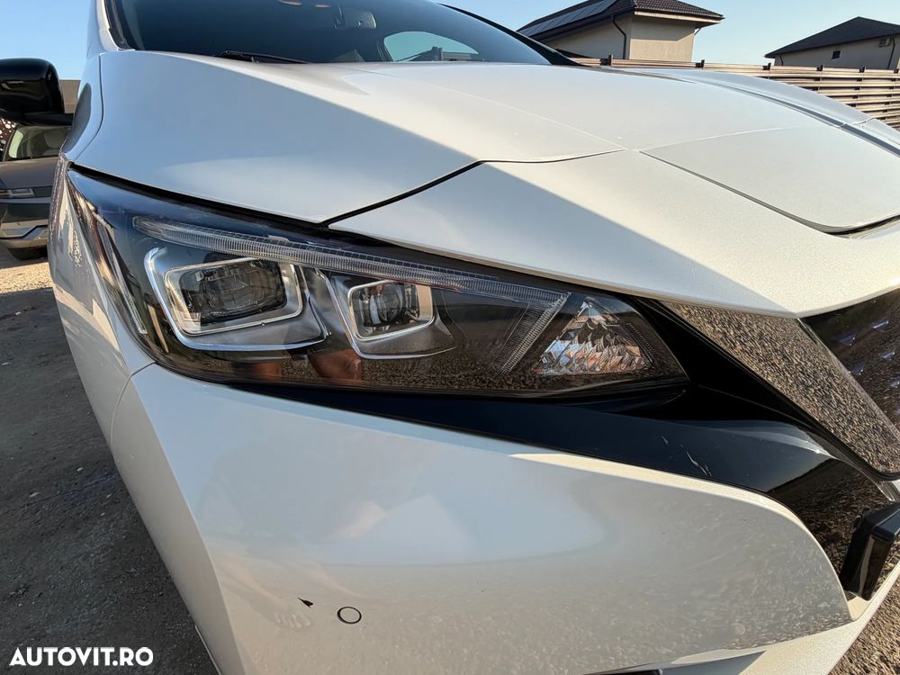 Nissan LEAF 40 kWh N-Connecta - 18