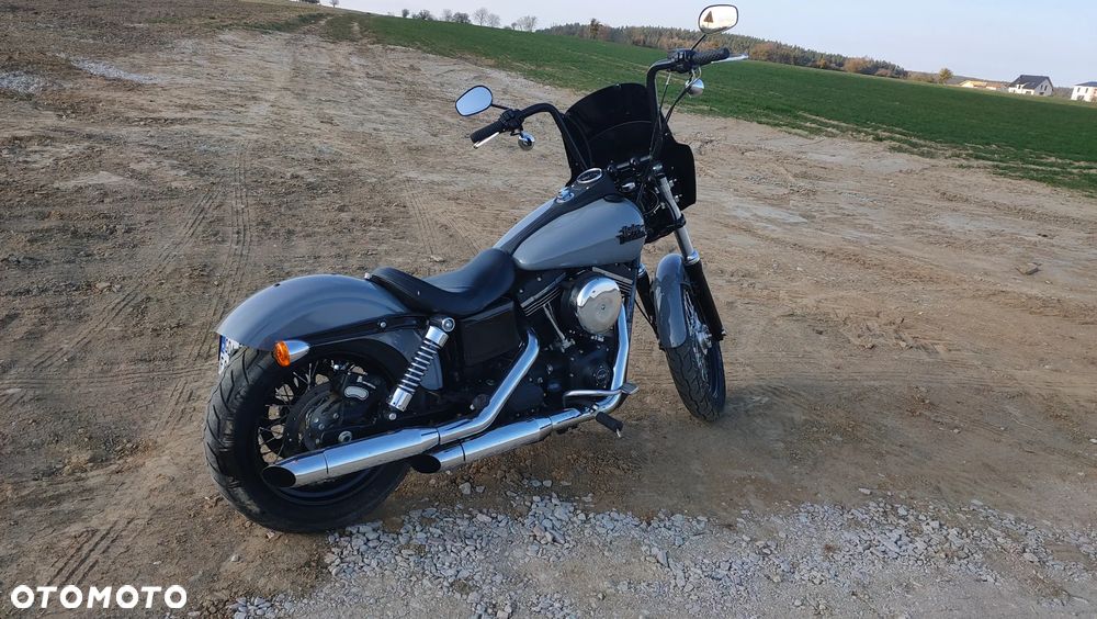 Harley-Davidson Dyna Street Bob - 5