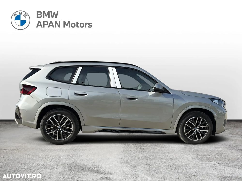 BMW iX1 eDrive20 M Sportpaket - 7