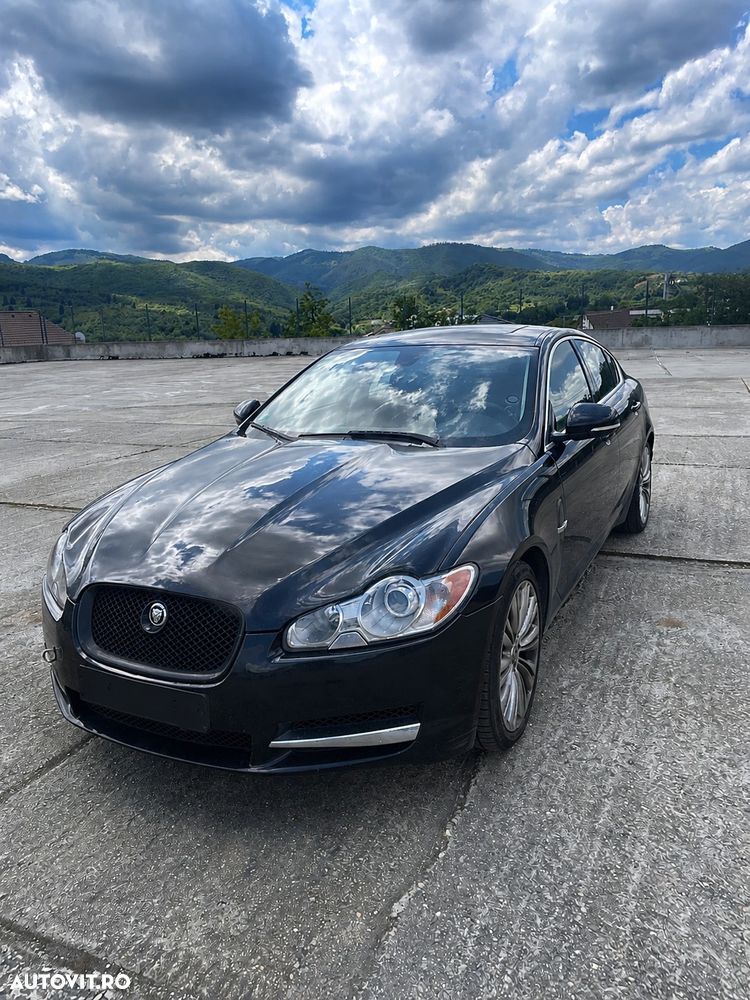 Jaguar XF 3.0 V6 S - 1