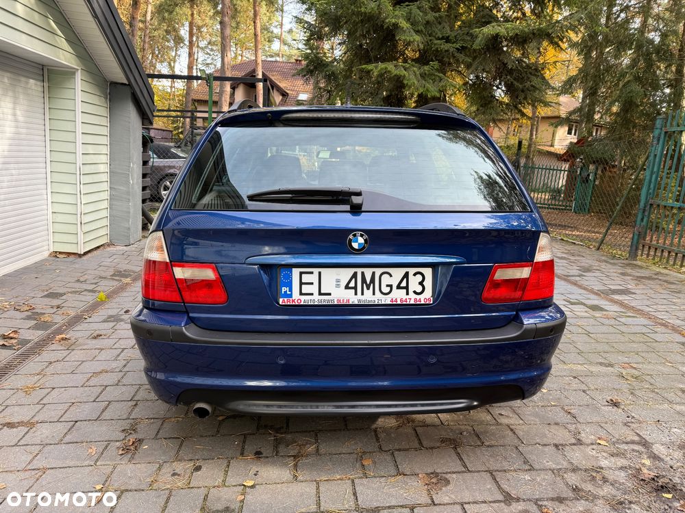BMW Seria 3 318i - 9