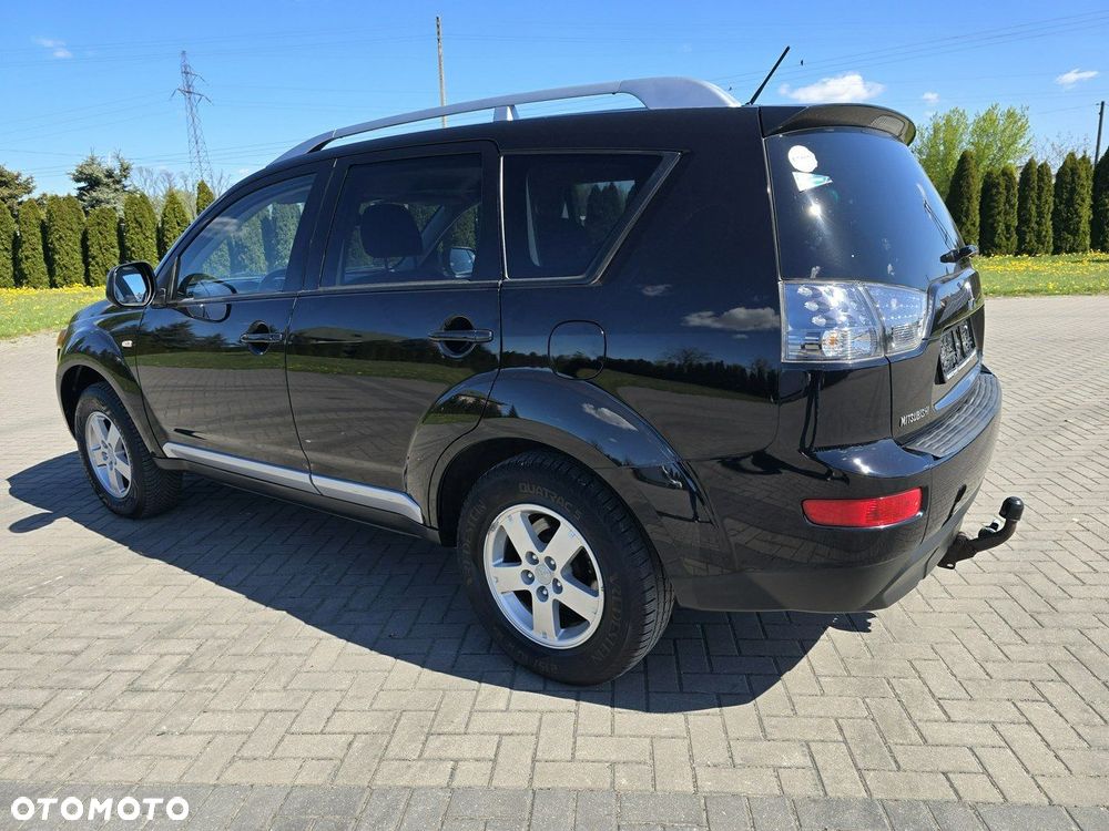 Mitsubishi Outlander - 13