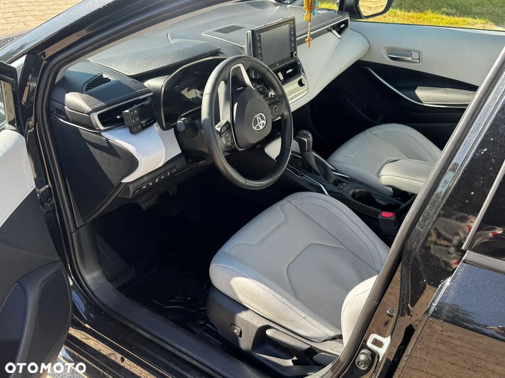 Toyota Corolla 2.0 Hybrid Executive - 6
