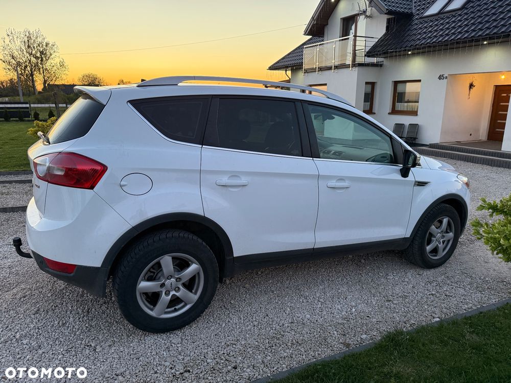 Ford Kuga 2.0 TDCi 4x4 Titanium - 6