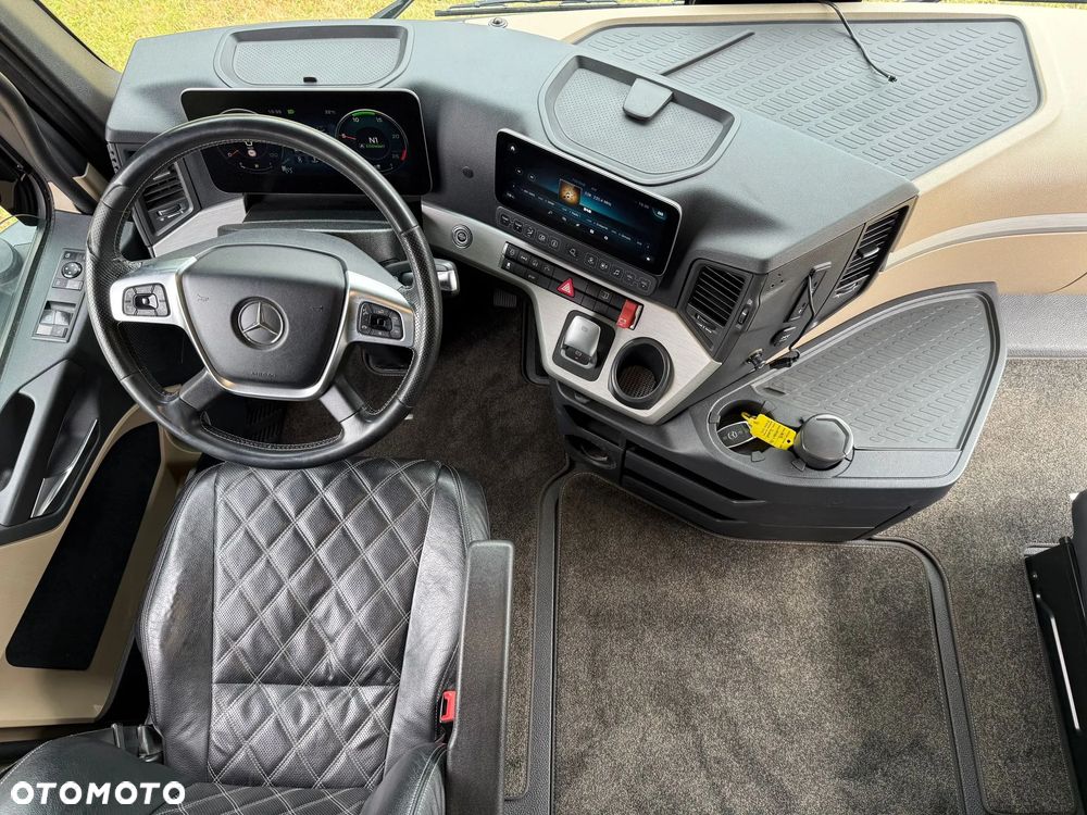 Mercedes-Benz Actros 1953 - 9