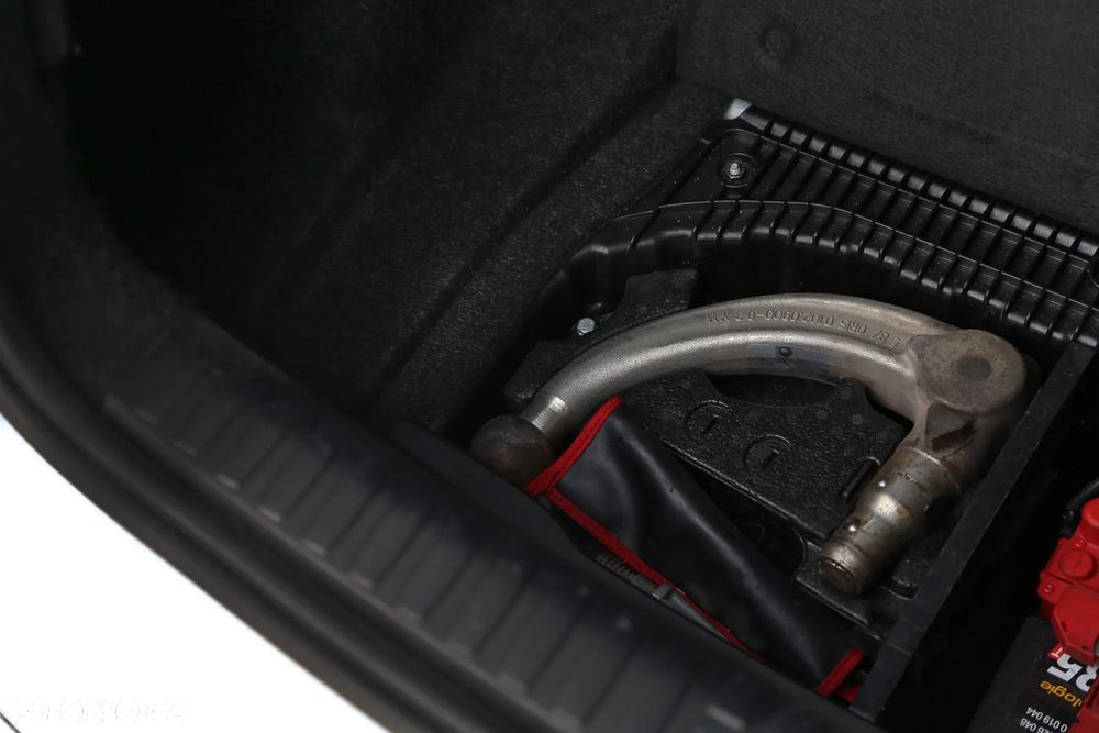 BMW Seria 1 118i - 33