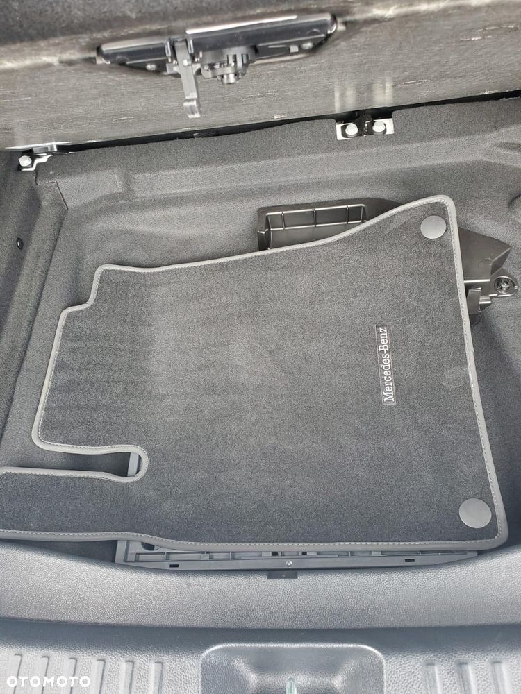 Mercedes-Benz GLA 250 4Matic 7G-DCT AMG Line - 30